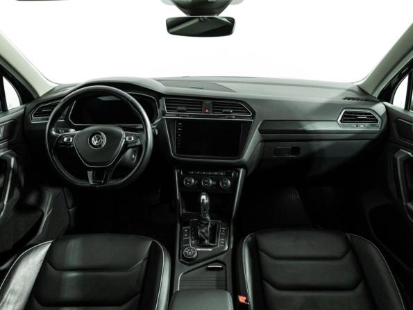 Volkswagen Tiguan II с пробегом 2018 года, цена 2 489 000 рублей, 103829 км, внедорожник, Автокод Объявления
