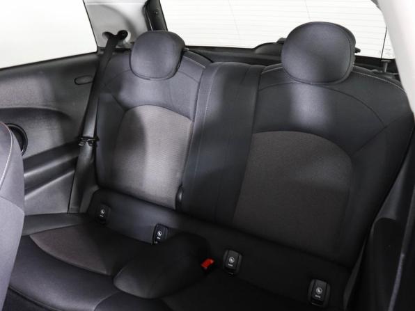 Mini Hatch III (F55/F56) с пробегом 2017 года, цена 1 650 000 рублей, 71850 км, хэтчбек, Автокод Объявления