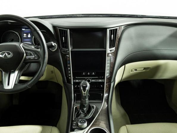 Infiniti Q50 I Рестайлинг с пробегом 2017 года, цена 2 199 700 рублей, 103321 км, седан, Автокод Объявления
