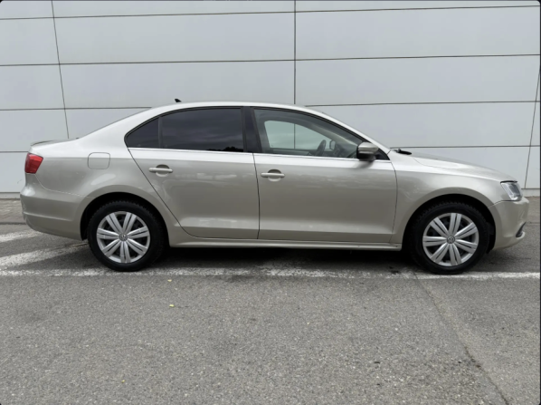 Volkswagen Jetta VI с пробегом 2013 года, цена 990 000 рублей, 298715 км, седан, Автокод Объявления