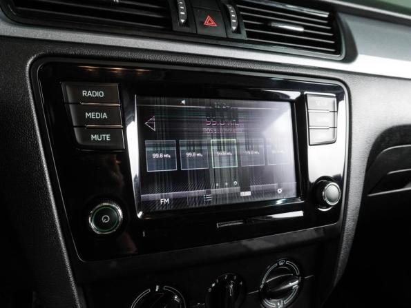 Skoda Rapid I Рестайлинг с пробегом 2017 года, цена 1 098 000 рублей, 150911 км, лифтбек, Автокод Объявления