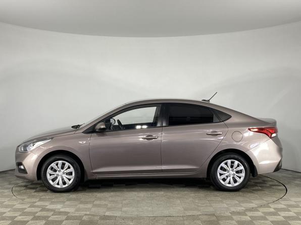 Hyundai Solaris II с пробегом 2018 года, цена 1 385 000 рублей, 131990 км, седан, Автокод Объявления