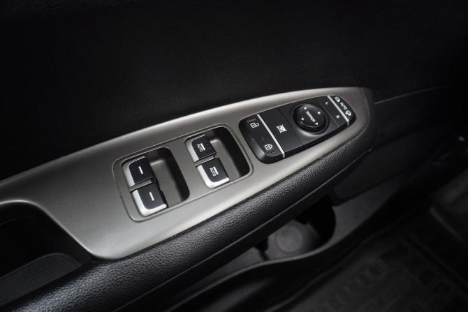 Kia Optima IV Рестайлинг с пробегом 2018 года, цена 1 567 000 рублей, 172000 км, седан, Автокод Объявления