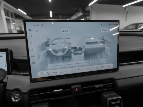 Toyota RAV4 VI (XA60) с пробегом 2026 года, цена 4 390 000 рублей, 26 км, внедорожник, Автокод Объявления