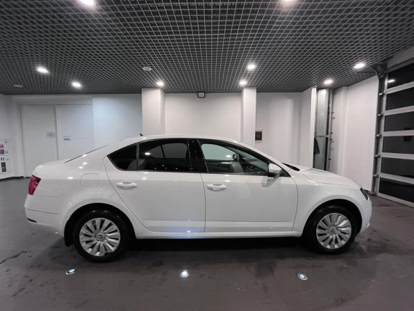Skoda Octavia III (A7) Рестайлинг с пробегом 2019 года, цена 1 610 000 рублей, 111019 км, лифтбек, Автокод Объявления