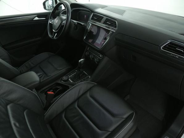 Volkswagen Tiguan II с пробегом 2020 года, цена 3 285 000 рублей, 119500 км, внедорожник, Автокод Объявления