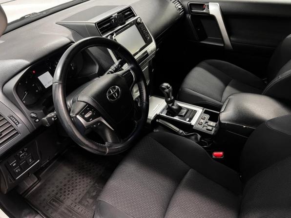 Toyota Land Cruiser Prado 150 Series Рестайлинг 2 с пробегом 2018 года, цена 4 625 000 рублей, 104270 км, внедорожник, Автокод Объявления
