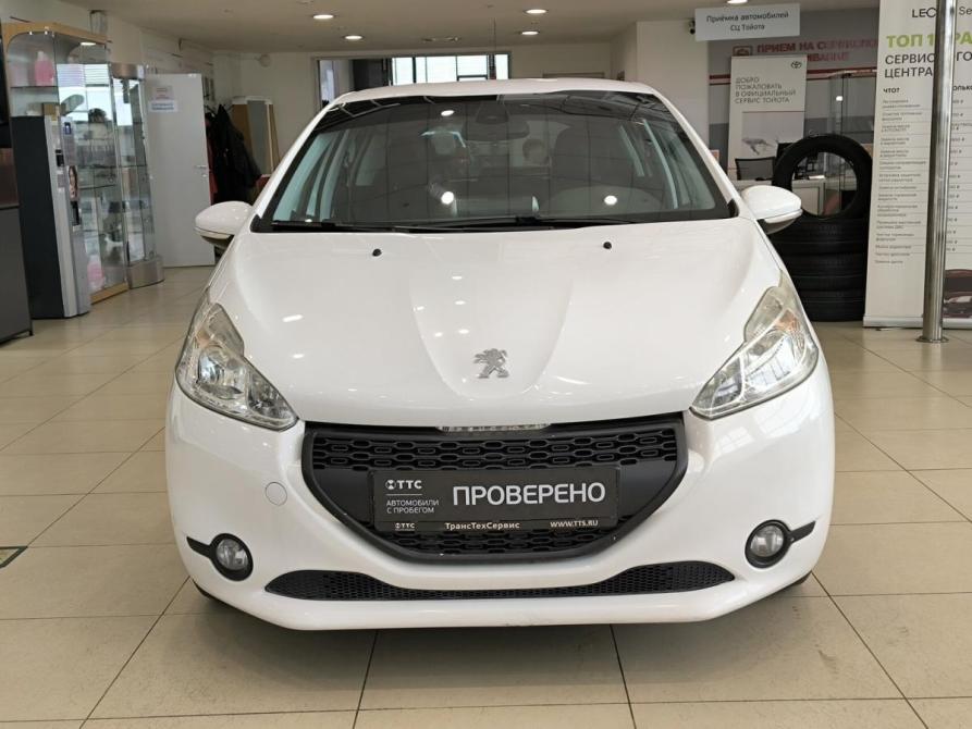Peugeot 208 I Казань  - изображение 2
