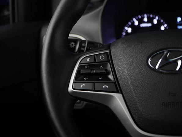 Hyundai Solaris II с пробегом 2019 года, цена 1 288 888 рублей, 127868 км, седан, Автокод Объявления