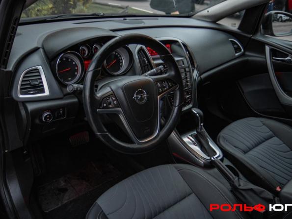 Opel Astra J Рестайлинг с пробегом 2013 года, цена 748 000 рублей, 178313 км, хэтчбек, Автокод Объявления