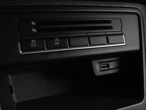 Volkswagen Tiguan I Рестайлинг с пробегом 2016 года, цена 1 369 000 рублей, 187377 км, внедорожник, Автокод Объявления