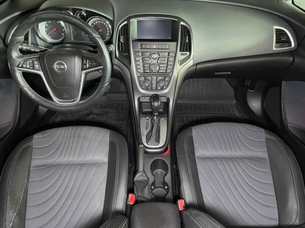 Opel Astra J Рестайлинг с пробегом 2013 года, цена 925 000 рублей, 140033 км, хэтчбек, Автокод Объявления