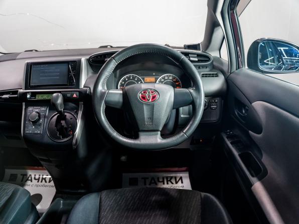 Toyota Wish II с пробегом 2010 года, цена 1 325 000 рублей, 178730 км, минивэн, Автокод Объявления