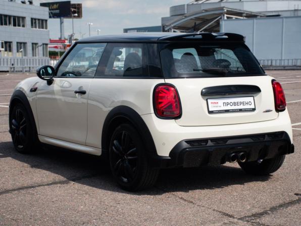Mini Hatch III (F55/F56) Рестайлинг 2 с пробегом 2021 года, цена 3 848 000 рублей, 65900 км, хэтчбек, Автокод Объявления