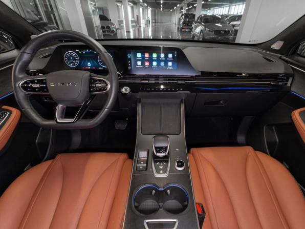 Omoda C5 I с пробегом 2023 года, цена 1 750 000 рублей, 32843 км, внедорожник, Автокод Объявления