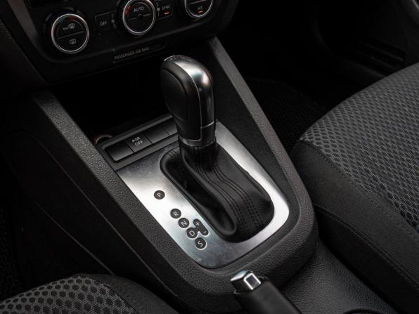 Volkswagen Jetta VI с пробегом 2013 года, цена 1 095 000 рублей, 183541 км, седан, Автокод Объявления