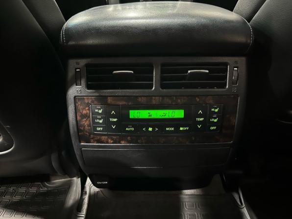 Toyota Land Cruiser 200 Series Рестайлинг 1 с пробегом 2014 года, цена 3 240 000 рублей, 244304 км, внедорожник, Автокод Объявления