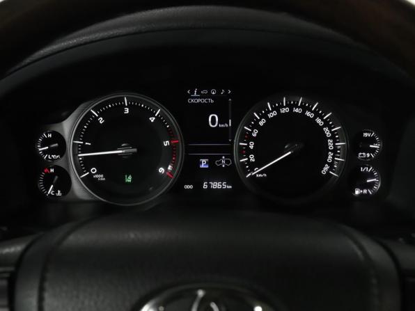 Toyota Land Cruiser 200 Series Рестайлинг 2 с пробегом 2017 года, цена 7 900 000 рублей, 68000 км, внедорожник, Автокод Объявления