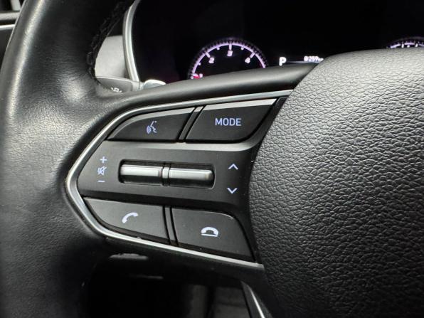 Hyundai Santa Fe IV Рестайлинг с пробегом 2022 года, цена 2 600 000 рублей, 121419 км, внедорожник, Автокод Объявления