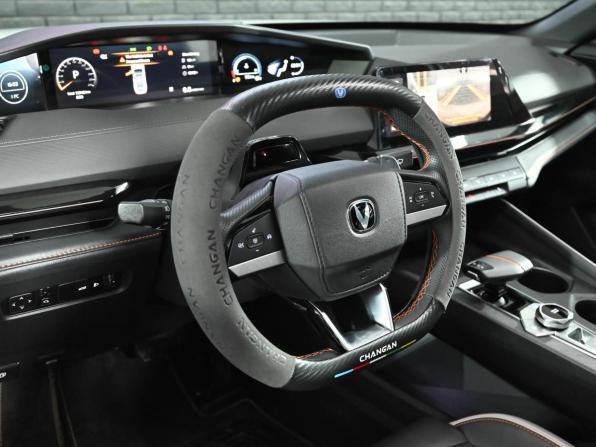 Changan UNI-V I с пробегом 2024 года, цена 2 550 000 рублей, 12341 км, лифтбек, Автокод Объявления