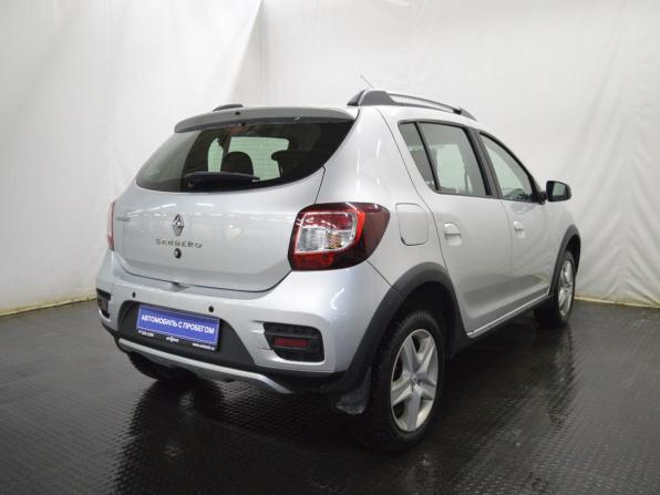 Renault Sandero II с пробегом 2015 года, цена 850 000 рублей, 99900 км, хэтчбек, Автокод Объявления