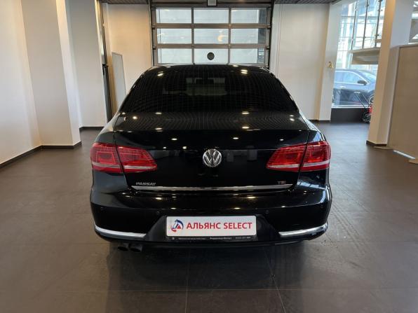 Volkswagen Passat B7 с пробегом 2012 года, цена 1 365 000 рублей, 240051 км, седан, Автокод Объявления