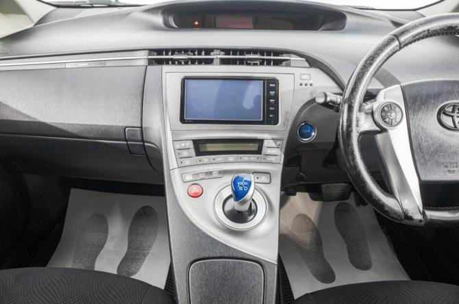 Toyota Prius III Рестайлинг (XW30) с пробегом 2014 года, цена 1 199 000 рублей, 149000 км, лифтбек, Автокод Объявления