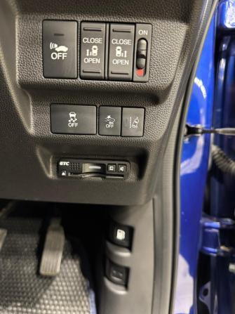 Honda Freed II с пробегом 2017 года, цена 1 249 000 рублей, 130656 км, компактвэн, Автокод Объявления