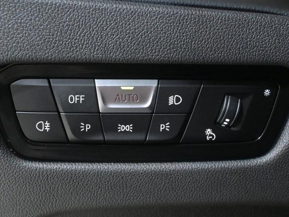 BMW 3 серии VII (G2x) Рестайлинг с пробегом 2022 года, цена 5 240 000 рублей, 43200 км, седан, Автокод Объявления
