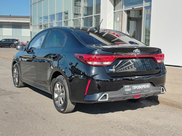 Kia Rio IV Рестайлинг с пробегом 2021 года, цена 1 753 000 рублей, 70581 км, седан, Автокод Объявления