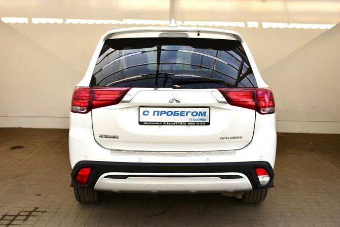 Mitsubishi Outlander III Рестайлинг 3 с пробегом 2018 года, цена 2 210 000 рублей, 53902 км, внедорожник, Автокод Объявления