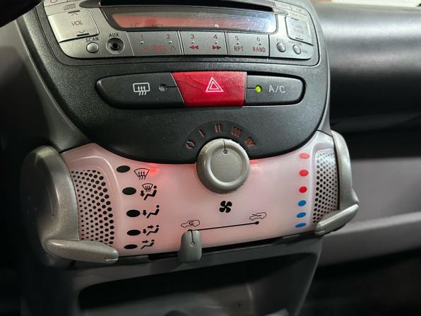 Peugeot 107 I Рестайлинг с пробегом 2010 года, цена 399 000 рублей, 157000 км, хэтчбек, Автокод Объявления