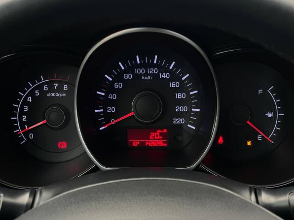 Kia Rio III Рестайлинг с пробегом 2016 года, цена 825 000 рублей, 142628 км, седан, Автокод Объявления