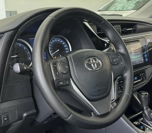 Toyota Corolla XI (E160 E170 E180) Рестайлинг 1 с пробегом 2017 года, цена 1 649 000 рублей, 118523 км, седан, Автокод Объявления