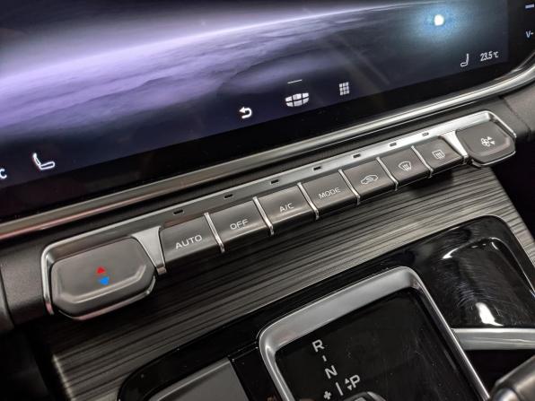 Geely Atlas Pro с пробегом 2023 года, цена 1 820 000 рублей, 74964 км, внедорожник, Автокод Объявления