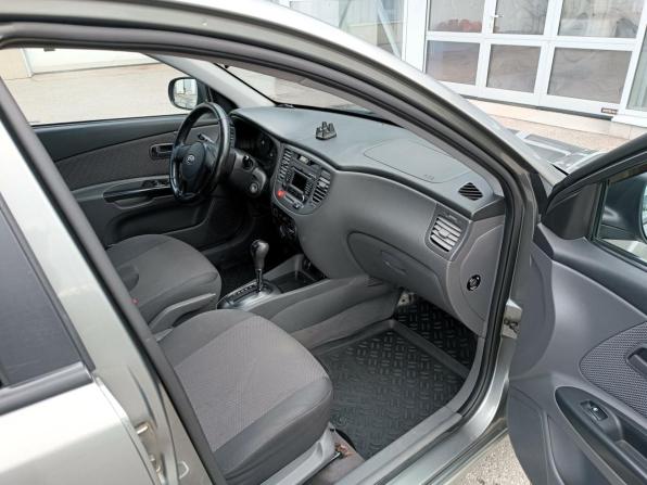 Kia Rio II Рестайлинг с пробегом 2010 года, цена 450 000 рублей, 145000 км, хэтчбек, Автокод Объявления