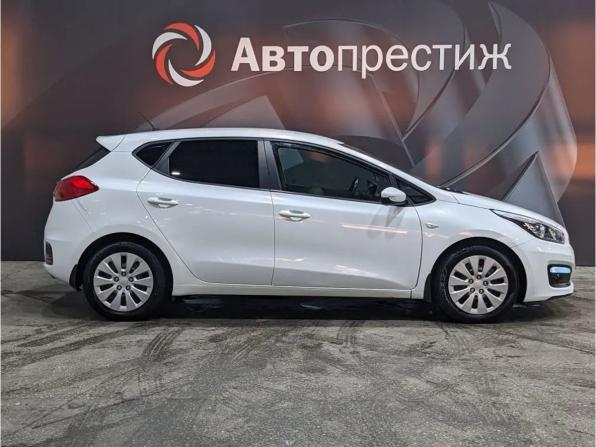 Kia Ceed II Рестайлинг с пробегом 2016 года, цена 1 310 000 рублей, 117439 км, хэтчбек, Автокод Объявления