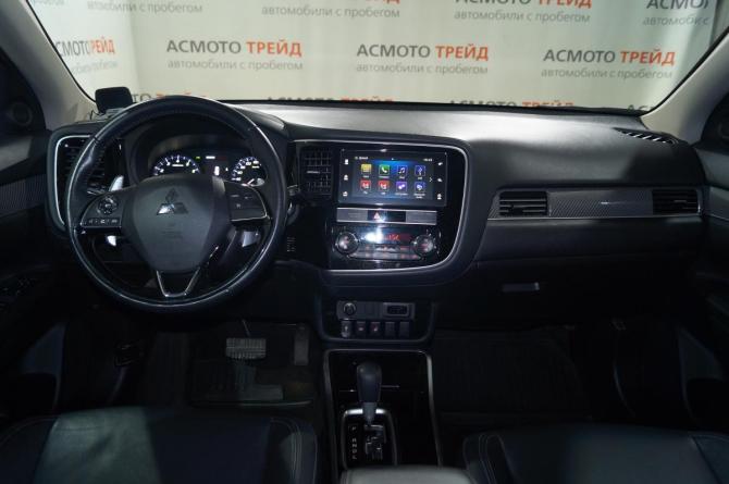 Mitsubishi Outlander III Рестайлинг 3 с пробегом 2020 года, цена 2 500 000 рублей, 81900 км, внедорожник, Автокод Объявления