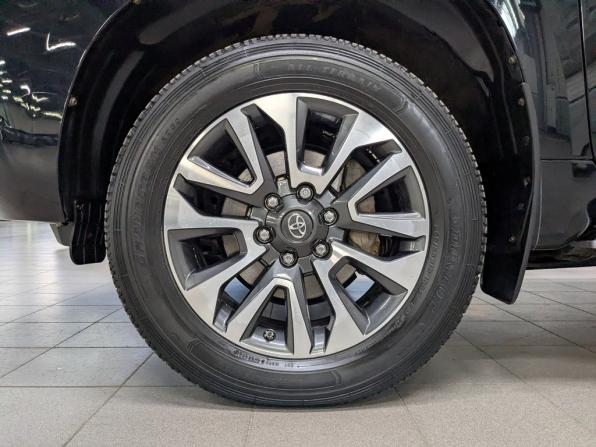 Toyota Land Cruiser Prado 150 Series Рестайлинг 2 с пробегом 2022 года, цена 7 300 000 рублей, 68165 км, внедорожник, Автокод Объявления