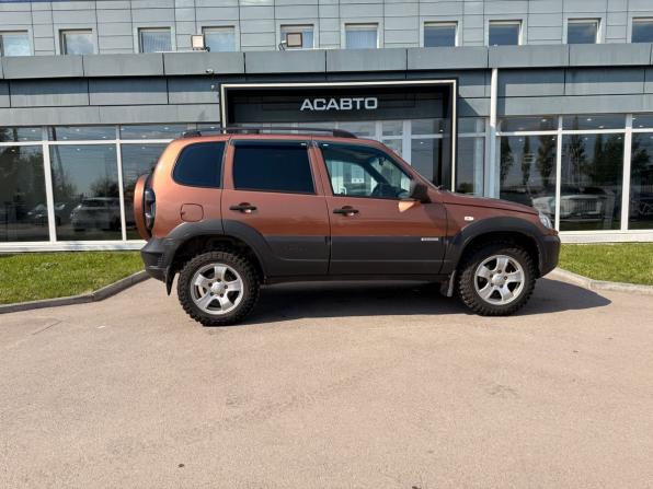 Chevrolet Niva I Рестайлинг с пробегом 2018 года, цена 650 000 рублей, 114177 км, внедорожник, Автокод Объявления