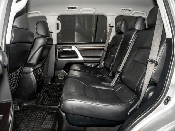 Toyota Land Cruiser 200 Series Рестайлинг 2 с пробегом 2019 года, цена 6 700 000 рублей, 264000 км, внедорожник, Автокод Объявления