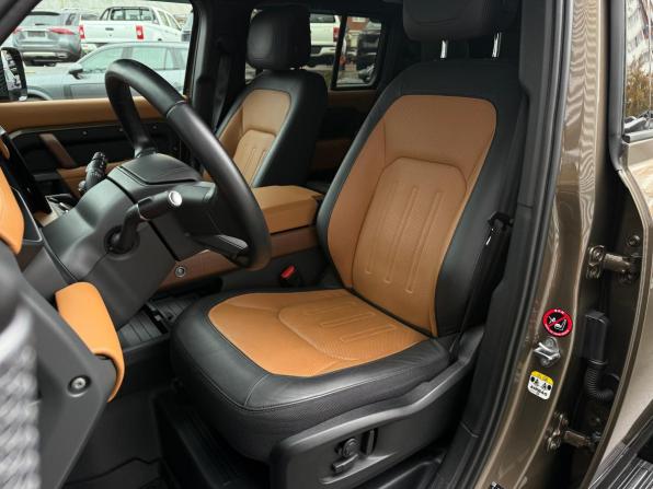 Land Rover Defender II с пробегом 2022 года, цена 11 300 000 рублей, 40895 км, внедорожник, Автокод Объявления