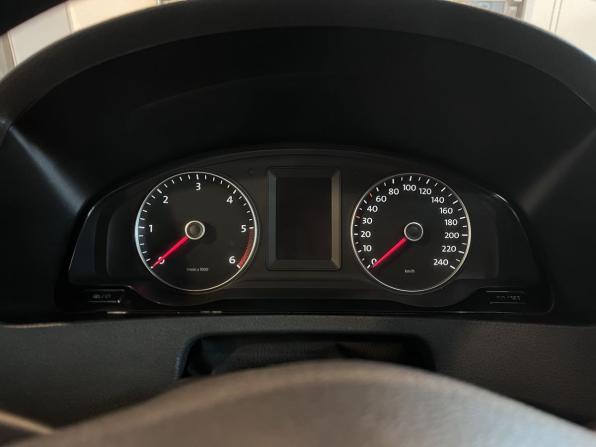 Volkswagen Caravelle T5 Рестайлинг с пробегом 2012 года, цена 2 180 000 рублей, 385217 км, минивэн, Автокод Объявления