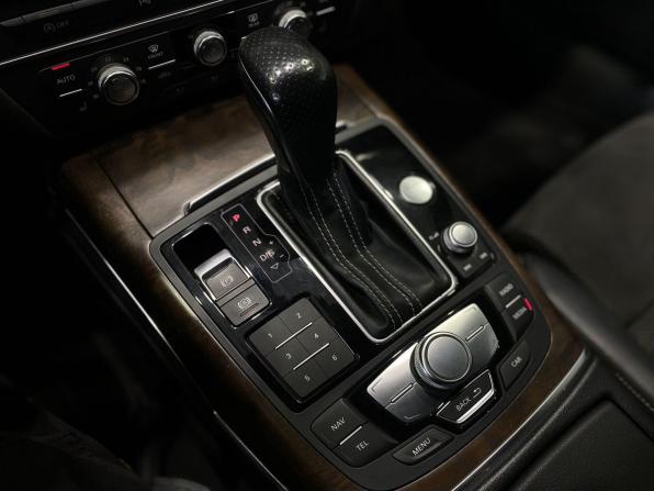Audi A6 IV (C7) Рестайлинг с пробегом 2015 года, цена 2 499 900 рублей, 183600 км, седан, Автокод Объявления