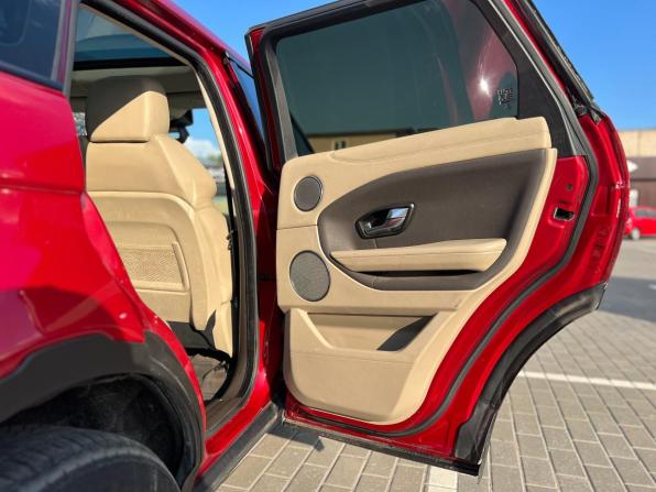 Land Rover Range Rover Evoque I Рестайлинг с пробегом 2018 года, цена 1 790 000 рублей, 300000 км, внедорожник, Автокод Объявления