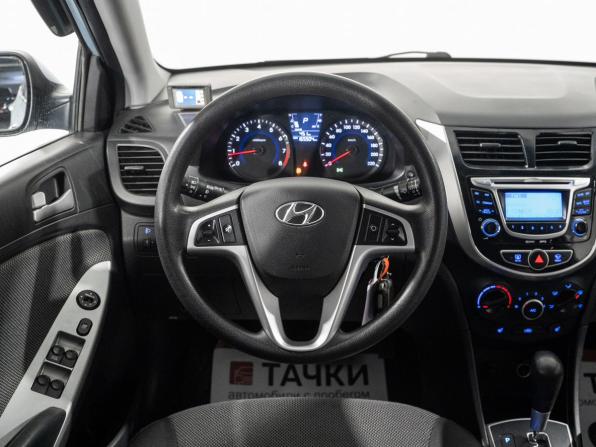Hyundai Solaris I с пробегом 2012 года, цена 750 000 рублей, 165504 км, седан, Автокод Объявления