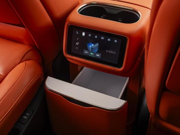 Lynk &amp; Co 900 с пробегом 2025 года, цена 7 200 000 рублей, 24850 км, внедорожник, Автокод Объявления