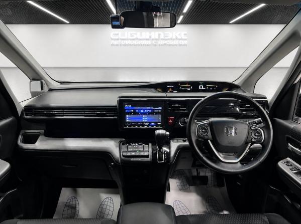 Honda Stepwgn V Рестайлинг с пробегом 2019 года, цена 2 560 000 рублей, 22200 км, минивэн, Автокод Объявления