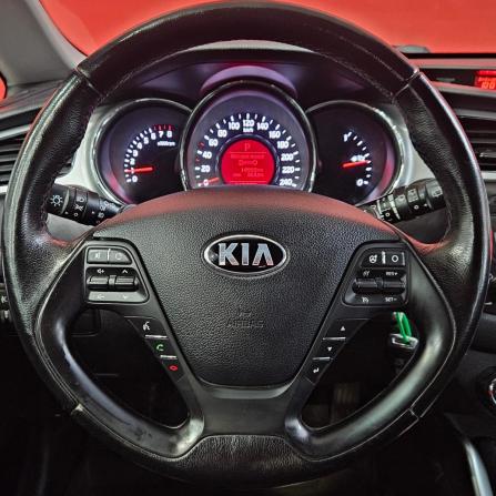 Kia Ceed II с пробегом 2013 года, цена 1 140 000 рублей, 113697 км, хэтчбек, Автокод Объявления