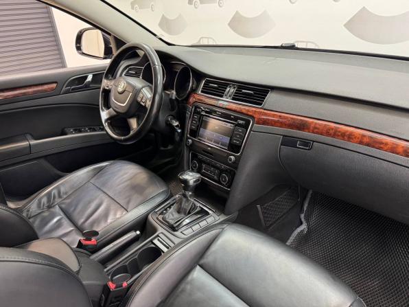 Skoda Superb II с пробегом 2012 года, цена 1 049 000 рублей, 201096 км, лифтбек, Автокод Объявления